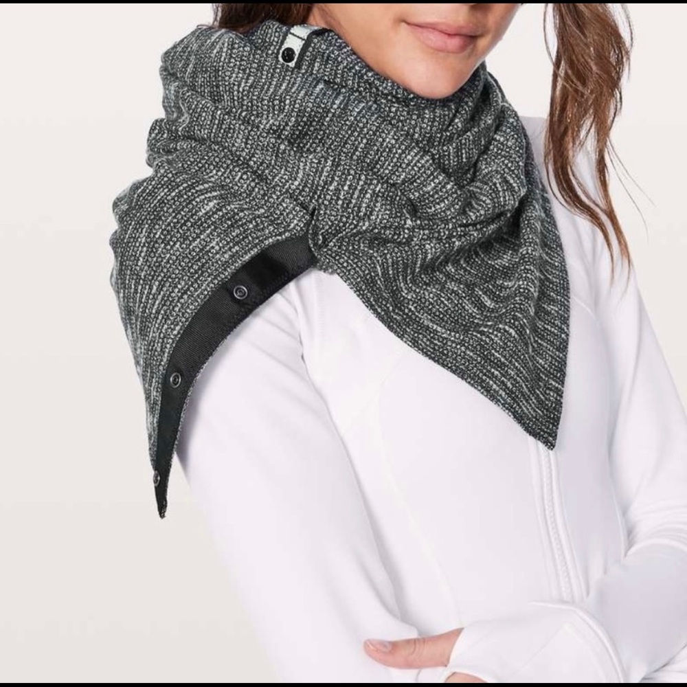 Lululemon Vinyasa Scarf